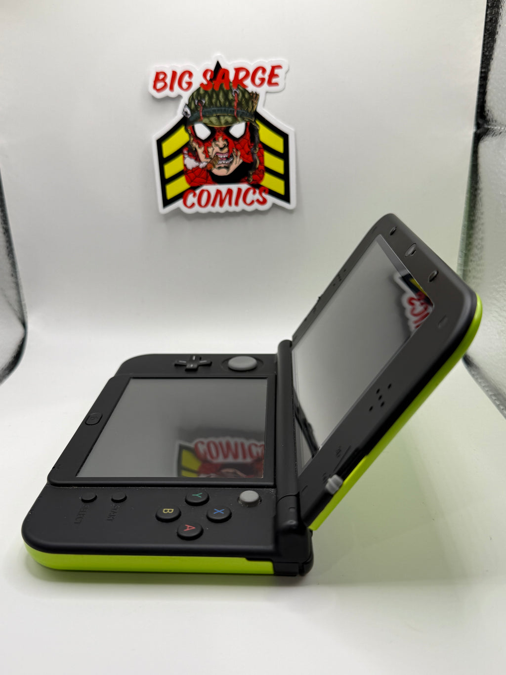 Nintendo “New” 3DS LL Lime Green and Black - Region Unlocked