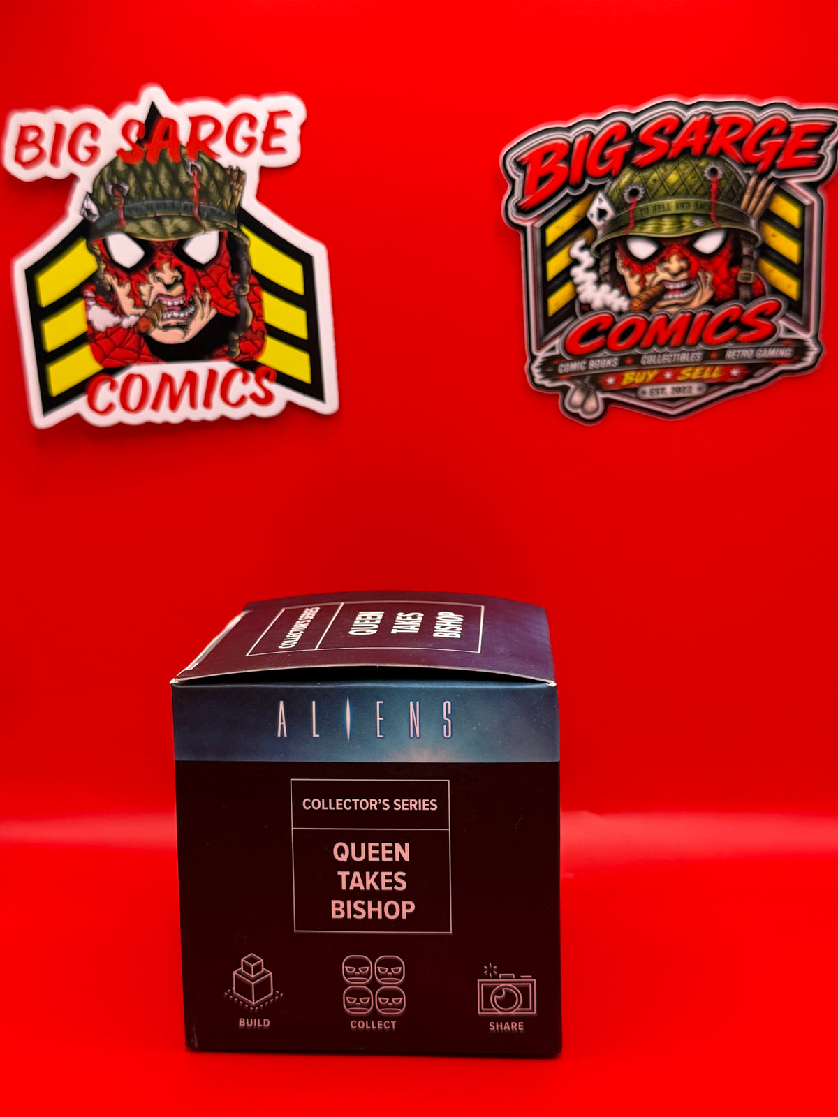 Aliens Collector’s Series – Queen Takes Bishop Collectible – NEW &amp; SEALED